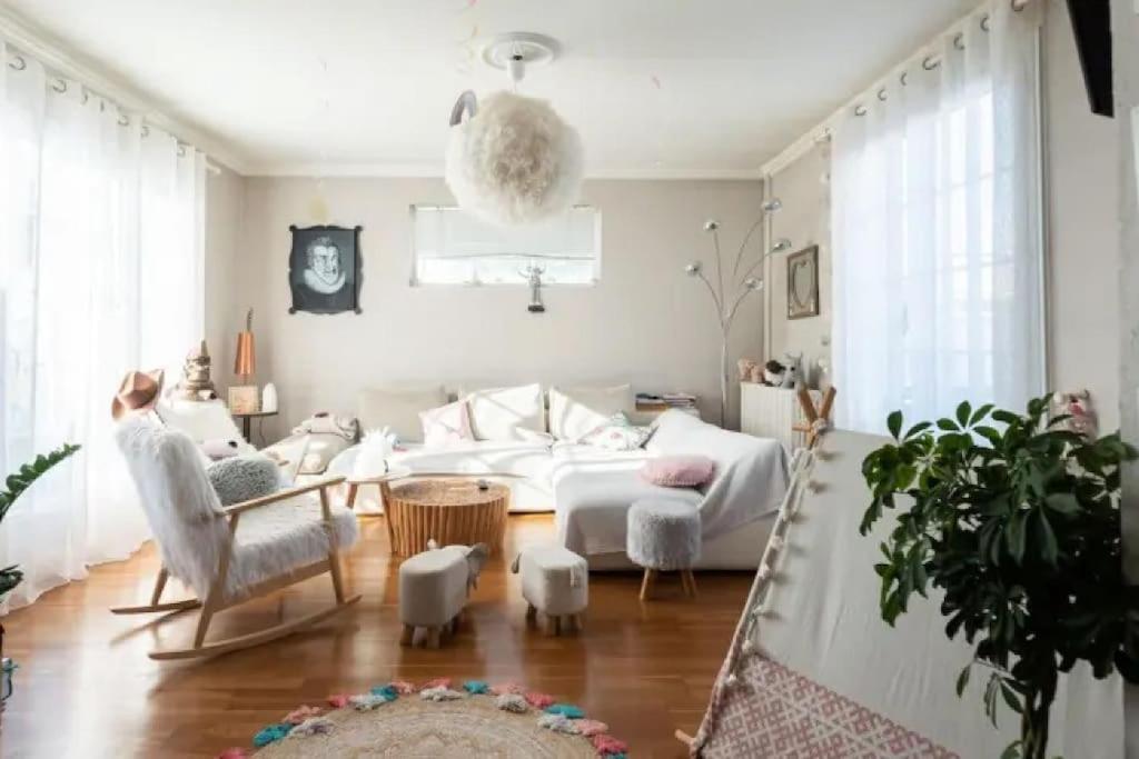 Maison Atypique Avec Jardin A Ferienhaus *